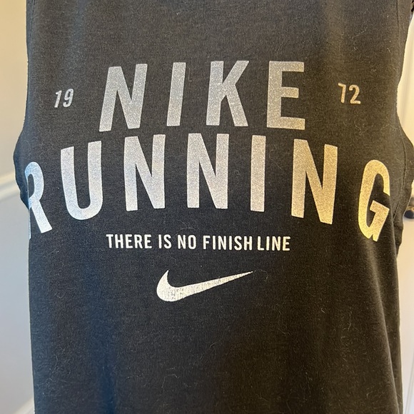 Nike tee dry fit athletic cut size small tank top running - Picture 2 of 4